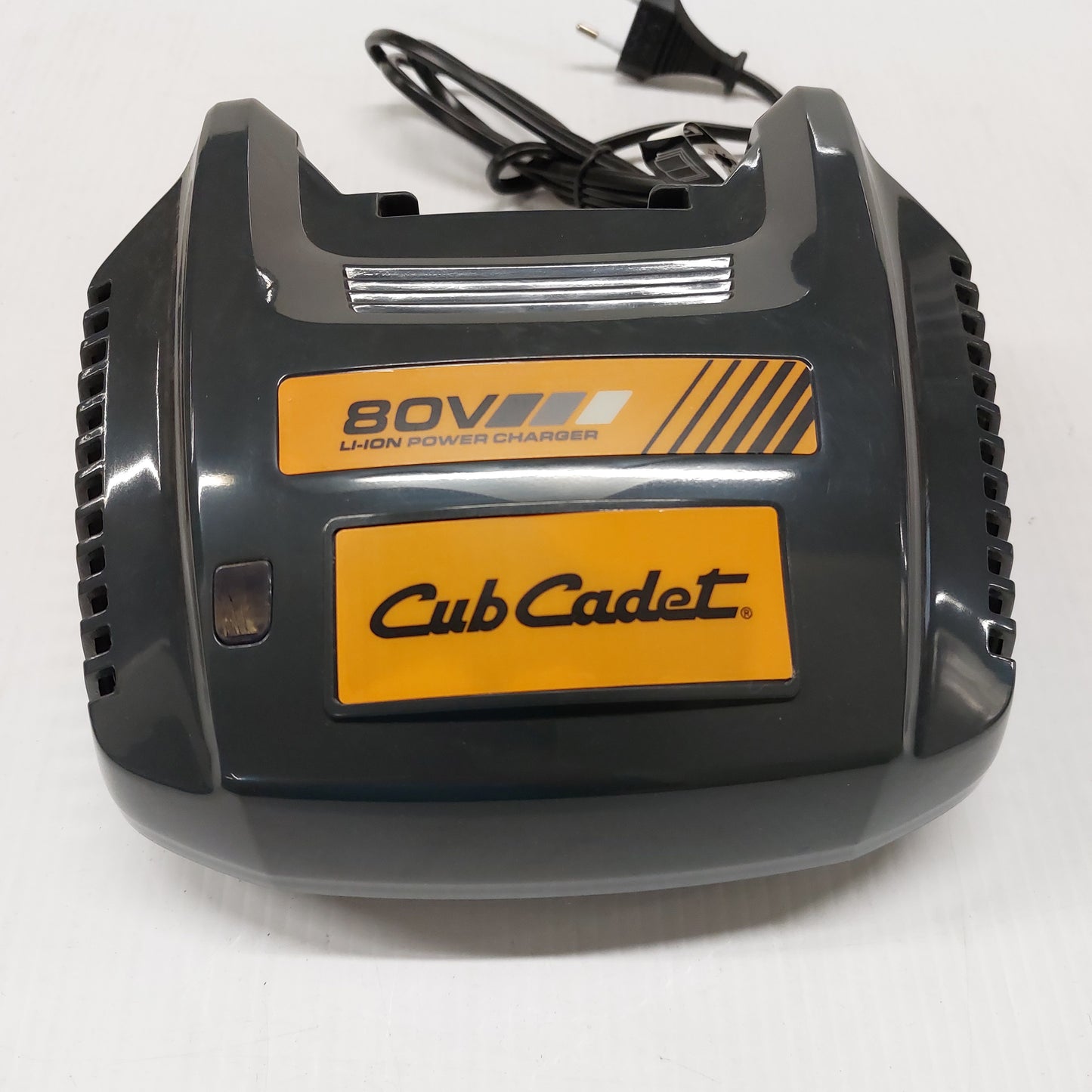 Caricabatterie CUB CADET 80 V.