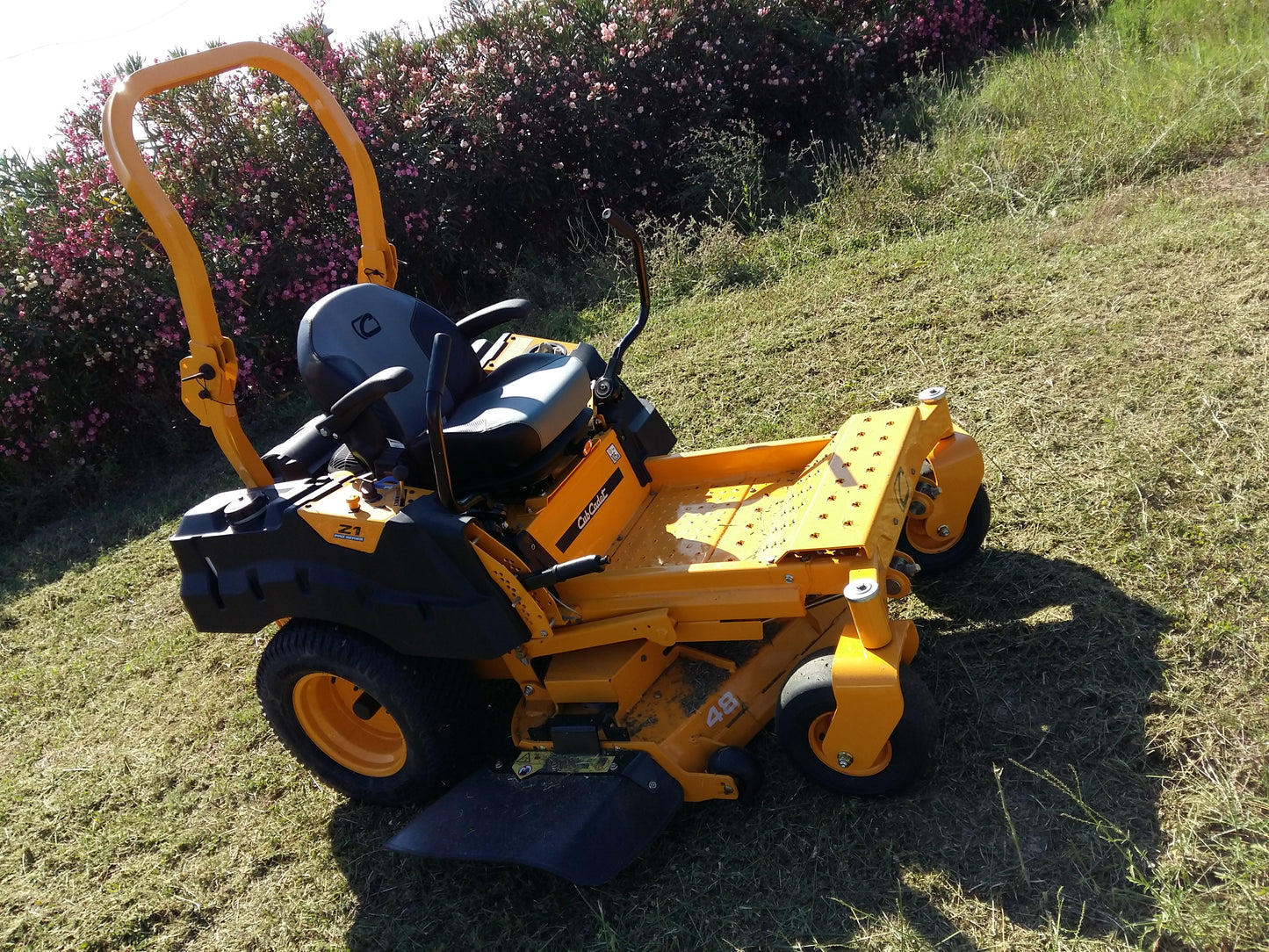 Trattorino tagliaerba Cub Cadet Z1-122 PRO Raggio Zero
