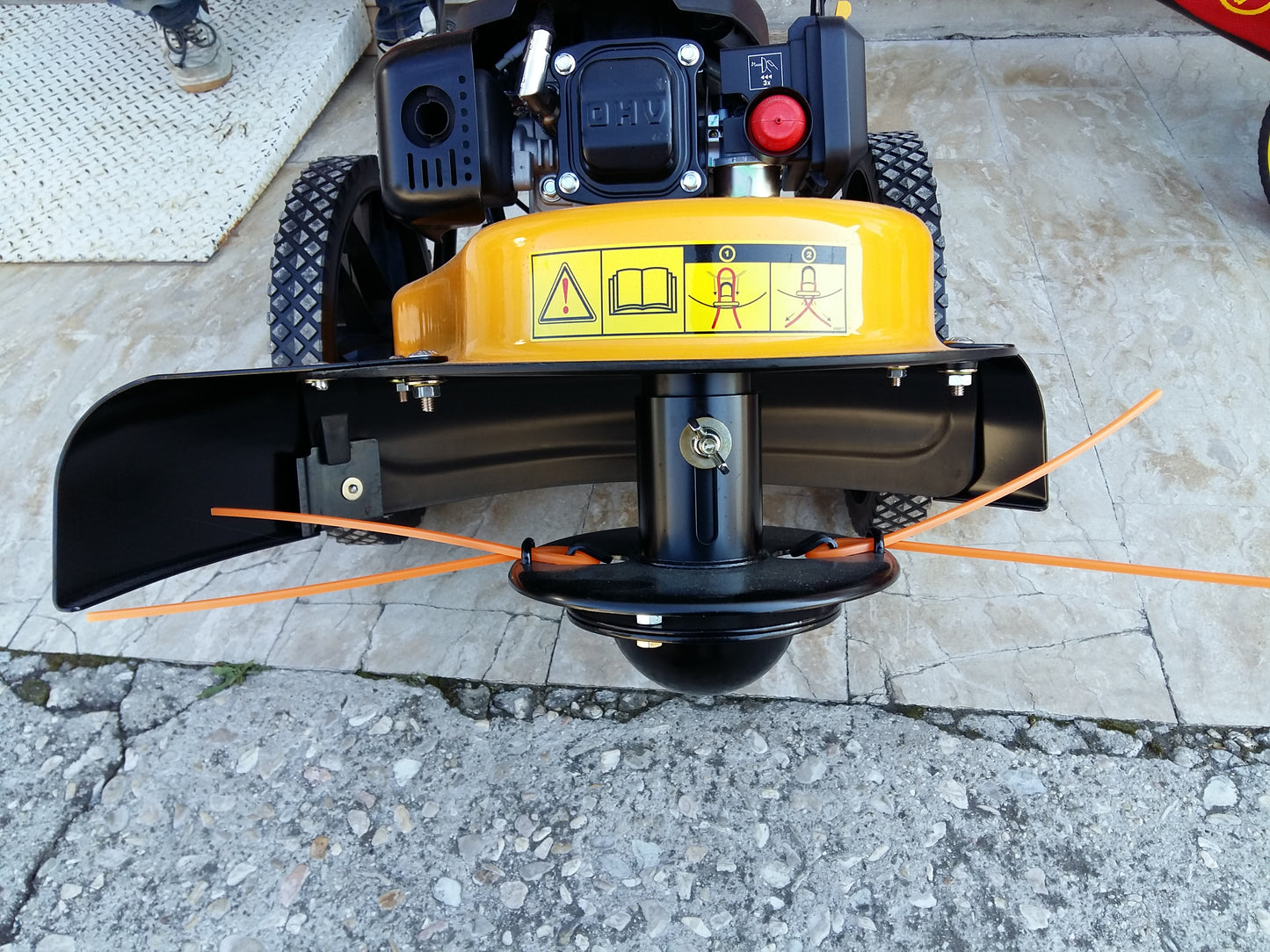 Decespugliatore a Ruote CUB CADET LC3 DP 56