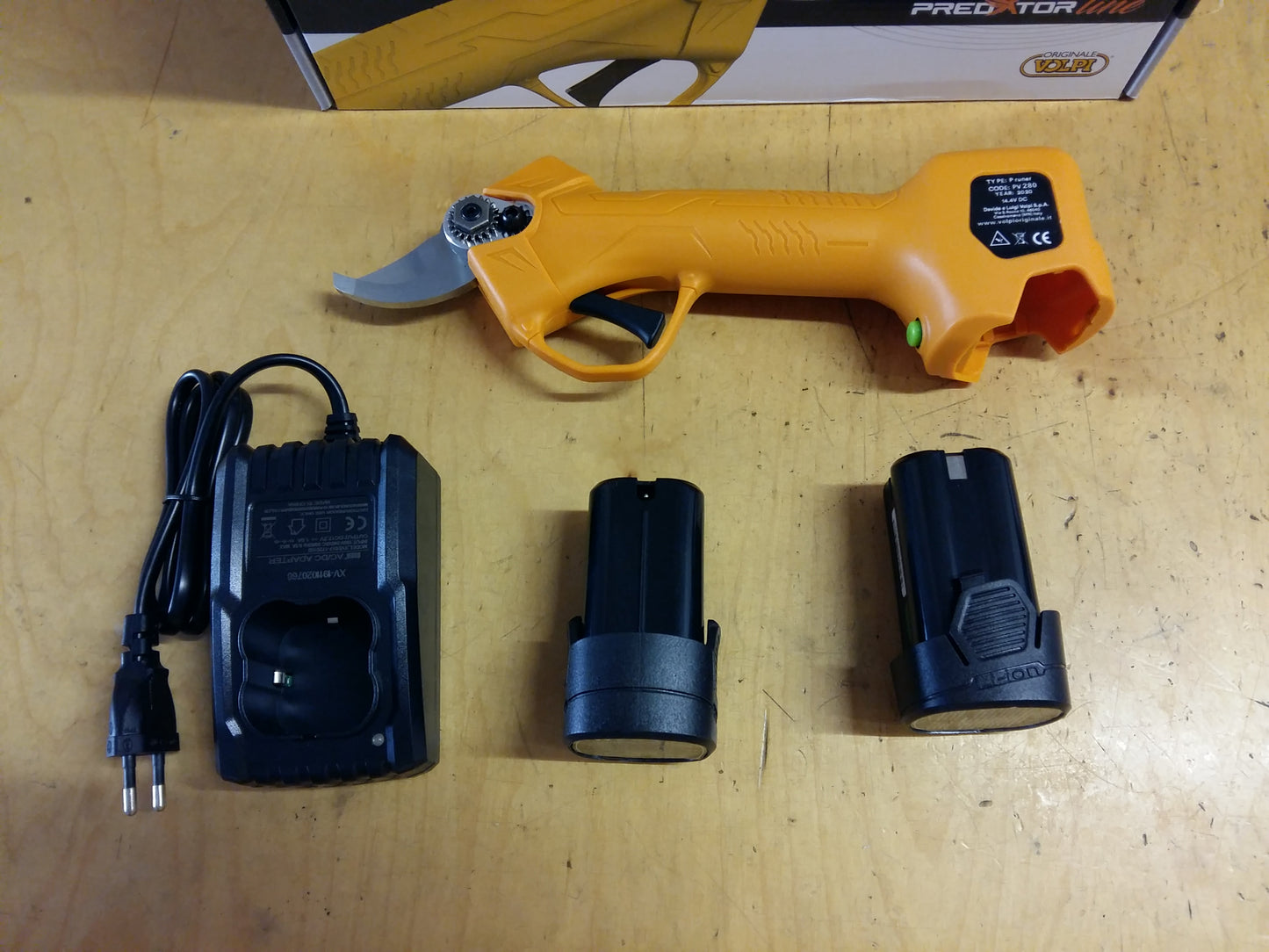 Ciseaux VOLPI PREDATOR PV280 + 2 BATTERIES