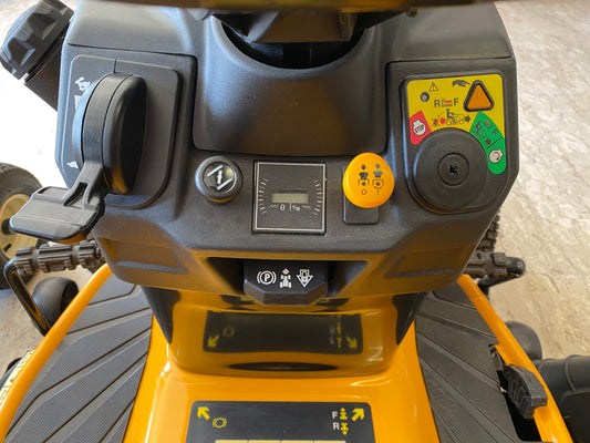 Trattorino tagliaerba Cub Cadet XT1 OS107