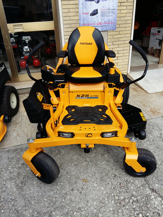 Trattorino tagliaerba Cub Cadet XZ5 -127 Kawasaki Raggio Zero